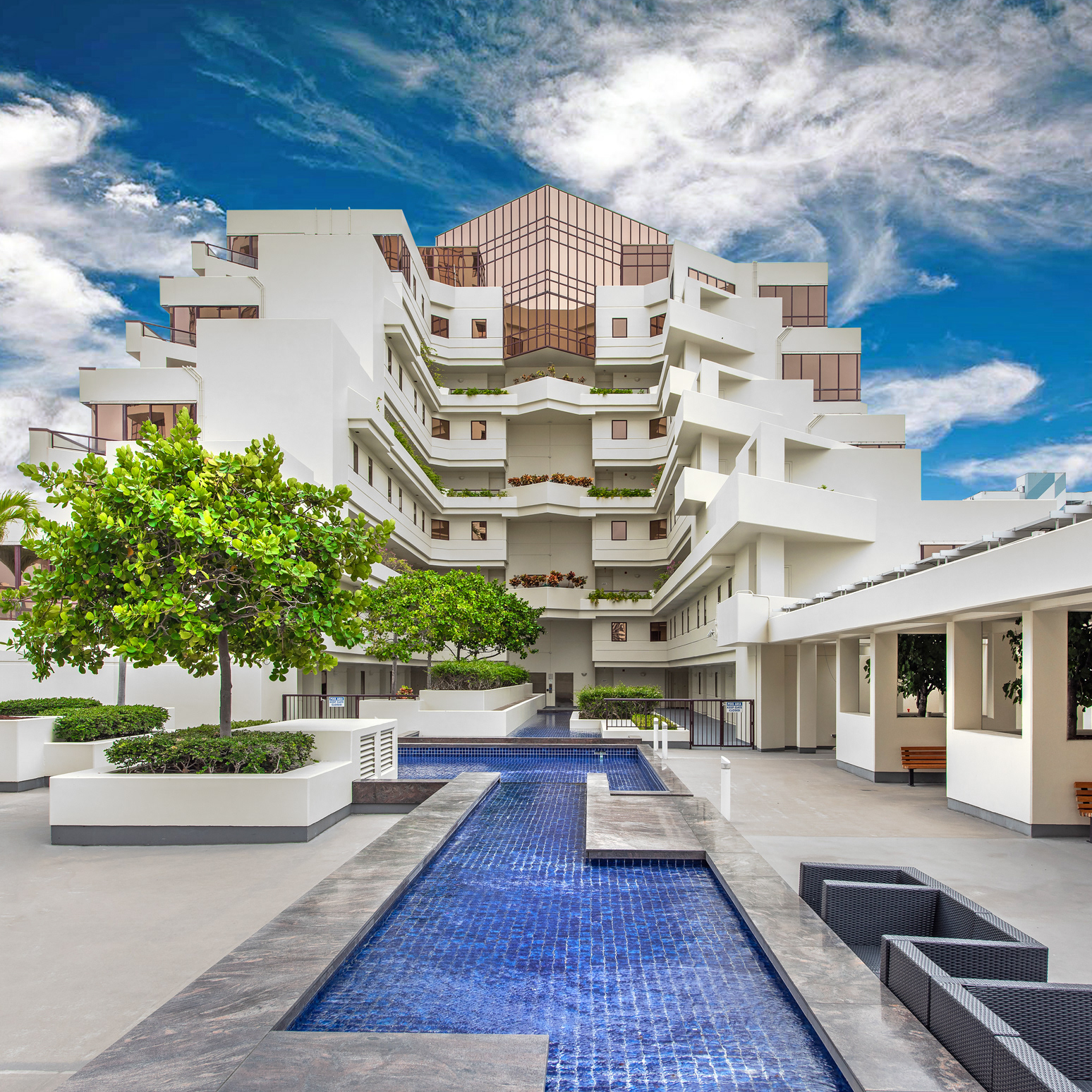Thumbnail for The Modern Honolulu: A Visual Experience